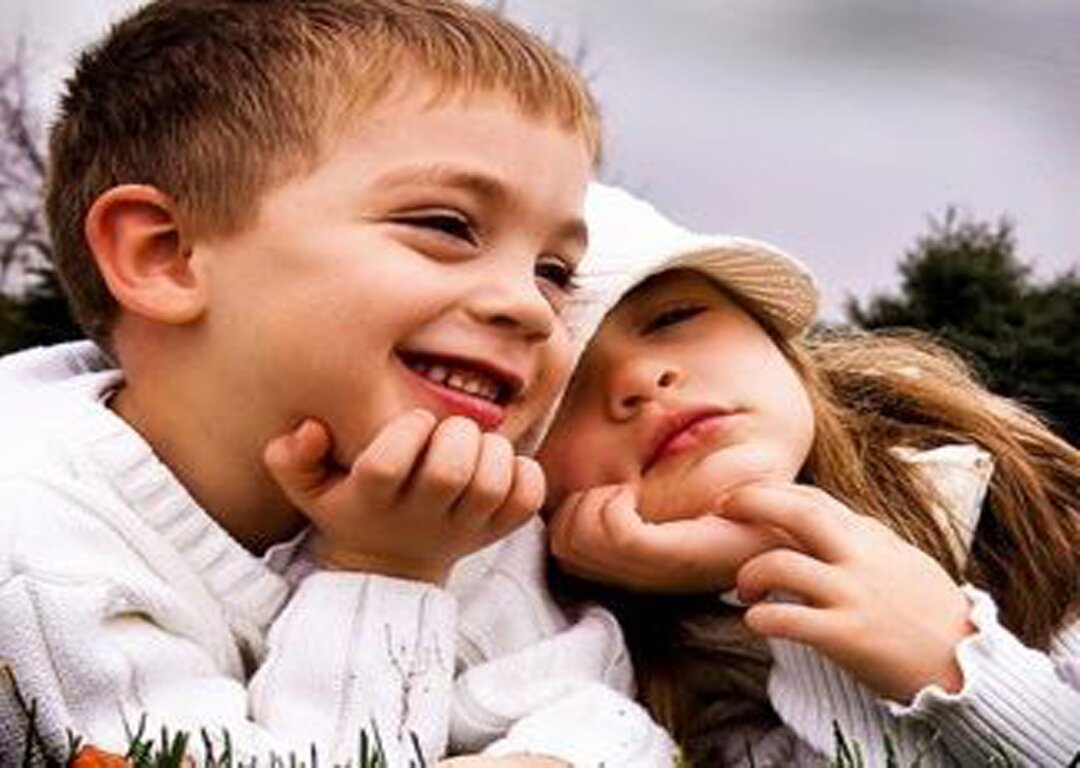Cute Child Couple Wallpaper 2